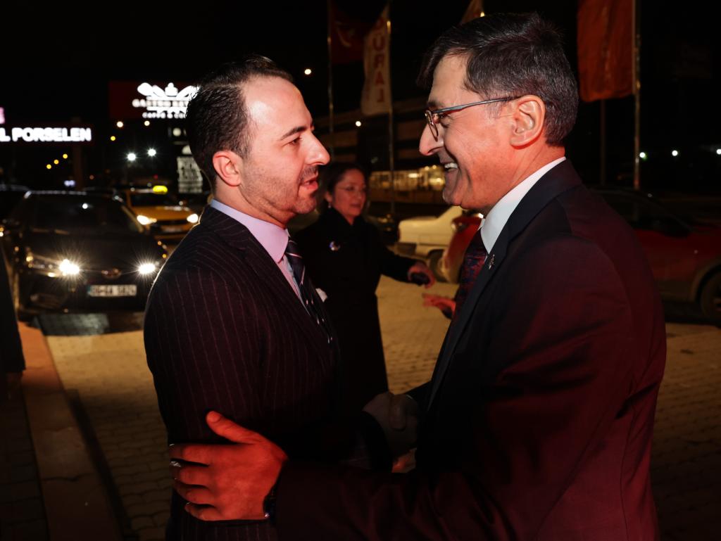 Kütahya Belediye Başkanı Eyüp Kahveci, Kütahya Barosu İftar Programı’na katıldı