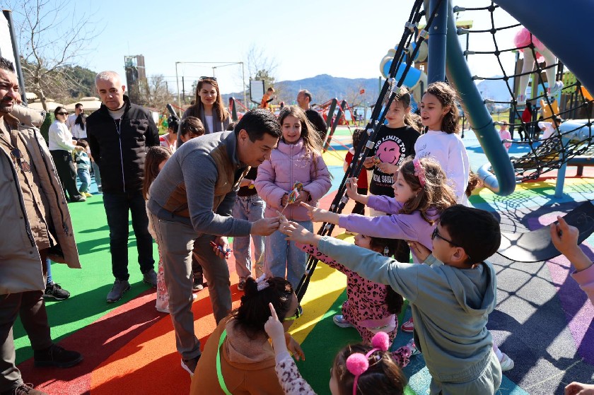 Marmaris: "ÇOCUKLAR İÇİN YENİLENDİ, NEŞEYLE AÇILDI"