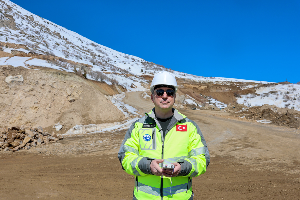 Sivas: "TECER TAŞ KIRMA VE ELEME TESİSİ’NDE YENİ SEZONBAŞLADI"