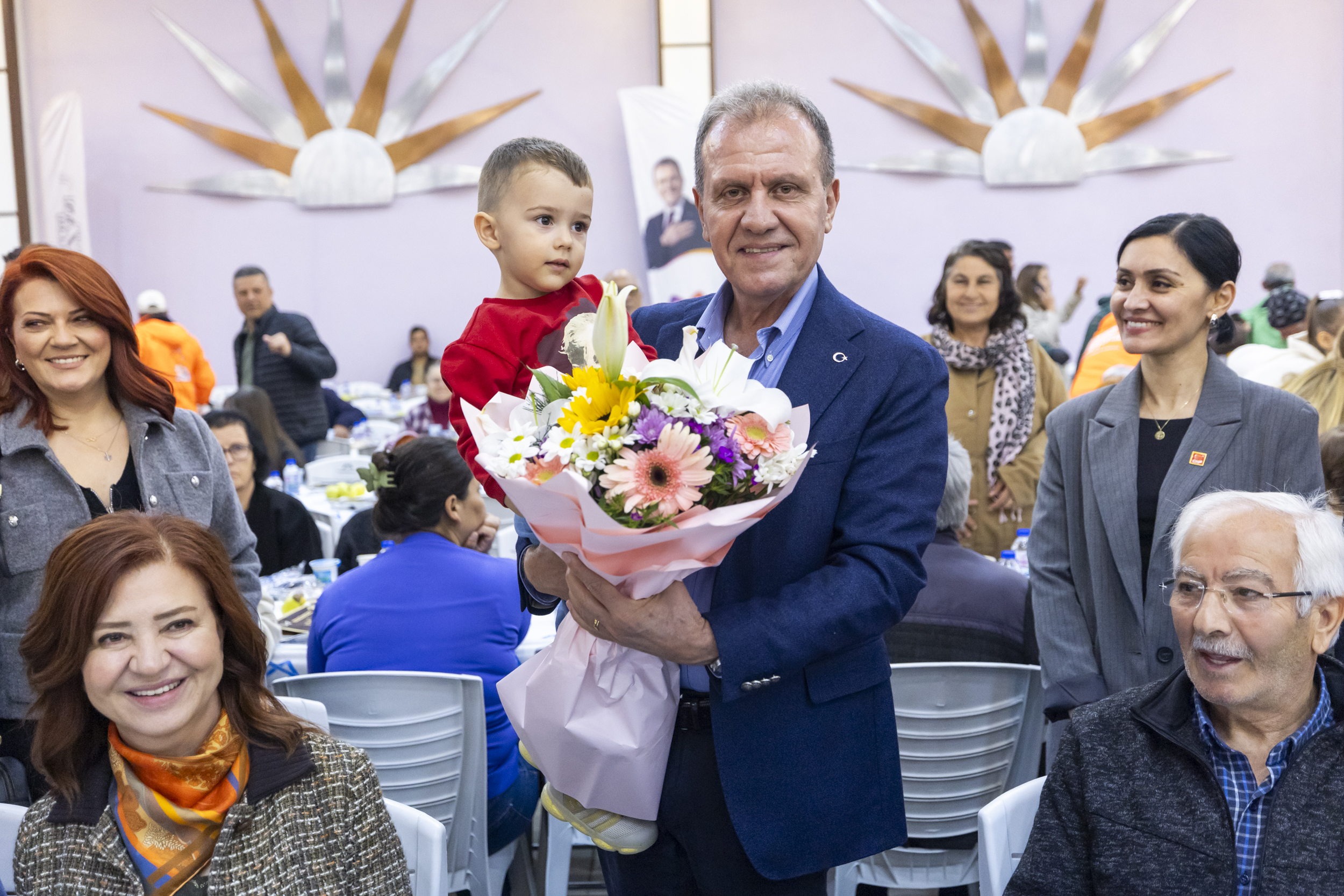 SEÇER: “ANAMUR’DAN TARSUS’A KADAR TÜM İLÇELERİMİZ EMİN ELLERDE”