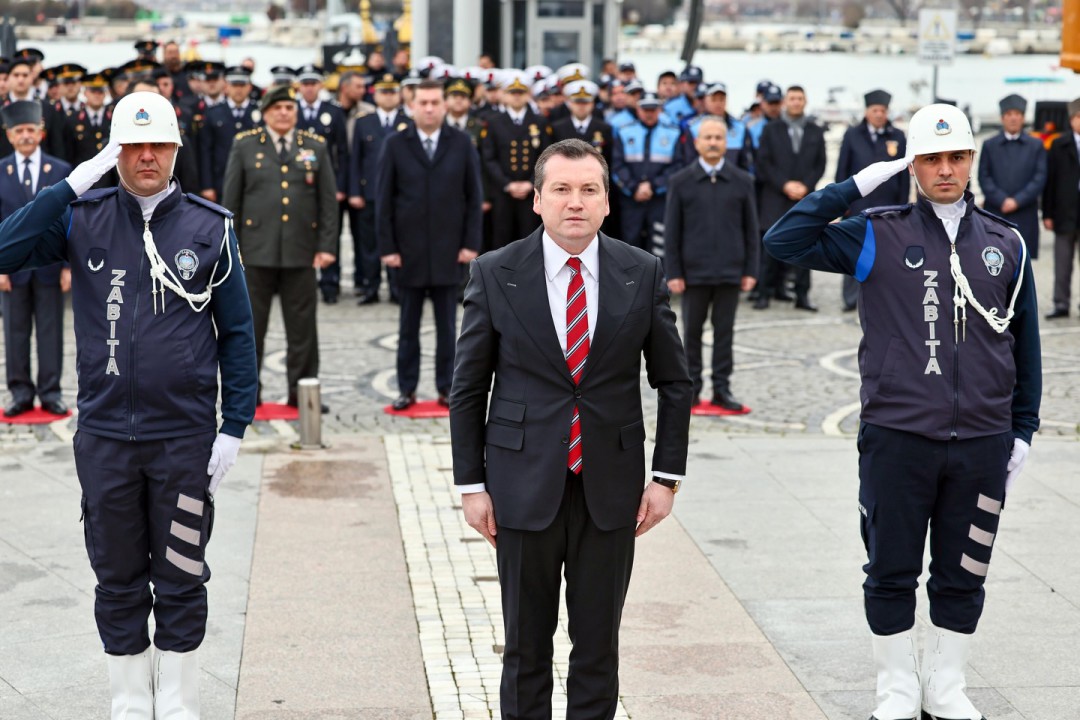 "Başkan Balcıoğlu, 18 Mart nedeniyle çelenk sunma törenine katıldı"