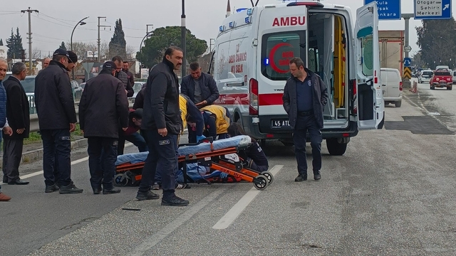 "Yolun karşısına geçmek isteyen kişiye minibüs çarptı"