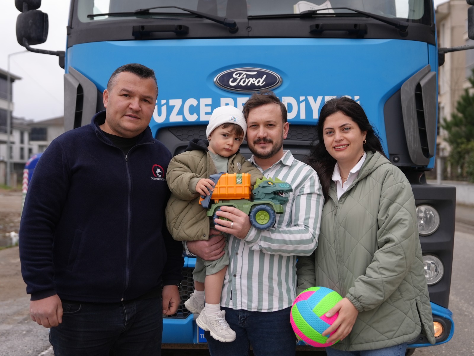 "DÜZCE BELEDİYESİ’NDEN MİNİK ARDA PARS’A SÜRPRİZ"