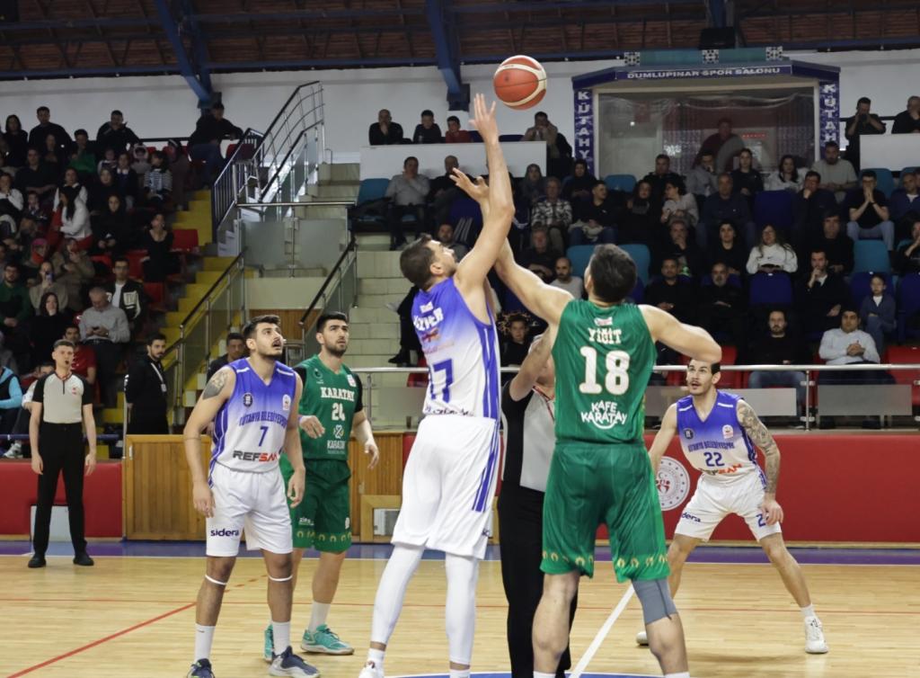 Kütahya Belediyespor, play-off karşılaşmasında adını çeyrek finale yazdırdı.