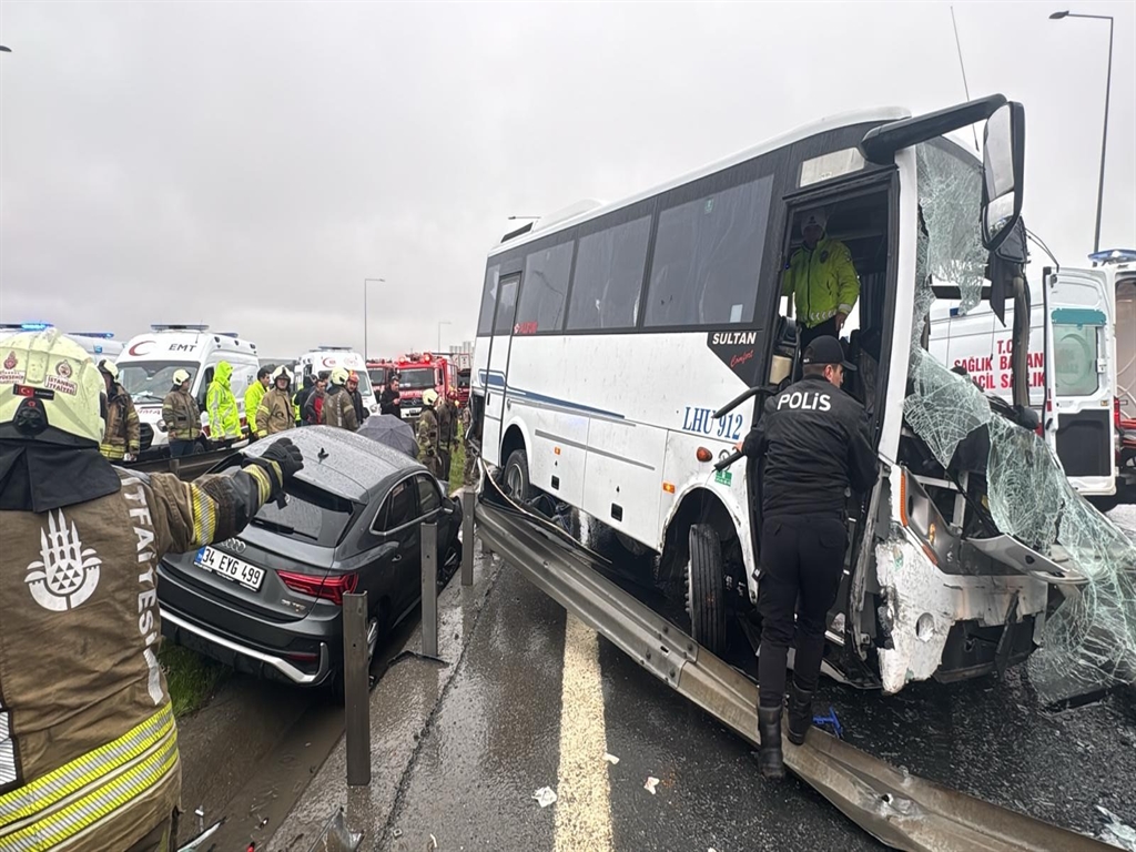 Son Dakika! "1 polis şehit oldu, 16 kişi yaralandı"