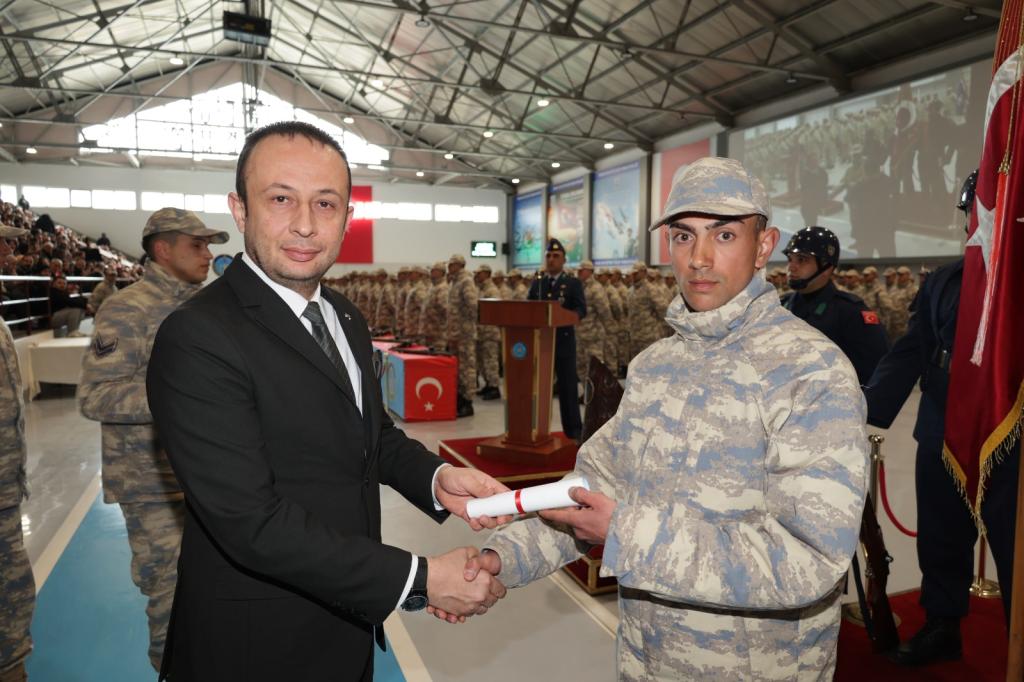 "Kütahya Hava Er Eğitim Tugay Komutanlığı’nda tören"