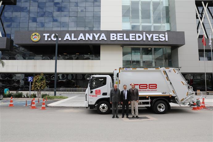 "ALANYA BELEDİYESİ’NİN ARAÇ FİLOSU GÜÇLENMEYE DEVAM EDİYOR"