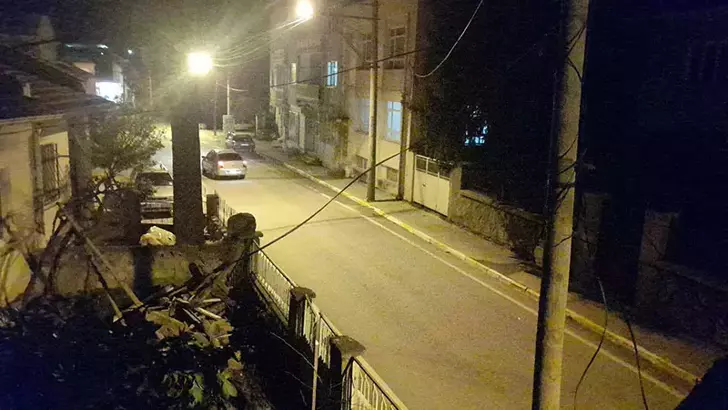 Balıkesir'de korkutan deprem!