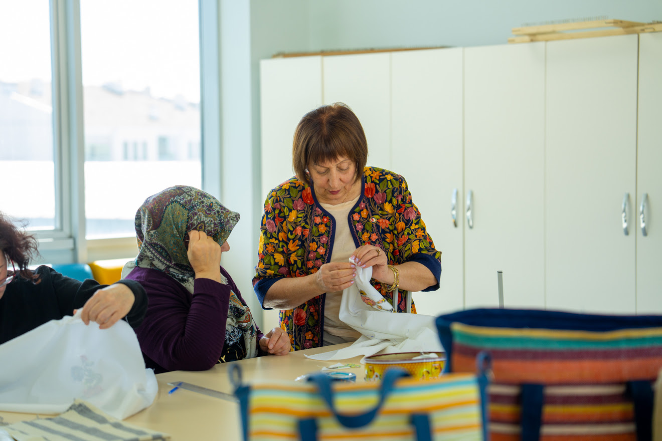 "GÖLBAŞI’NDA ATIKLAR SANATA DÖNÜŞÜYOR"