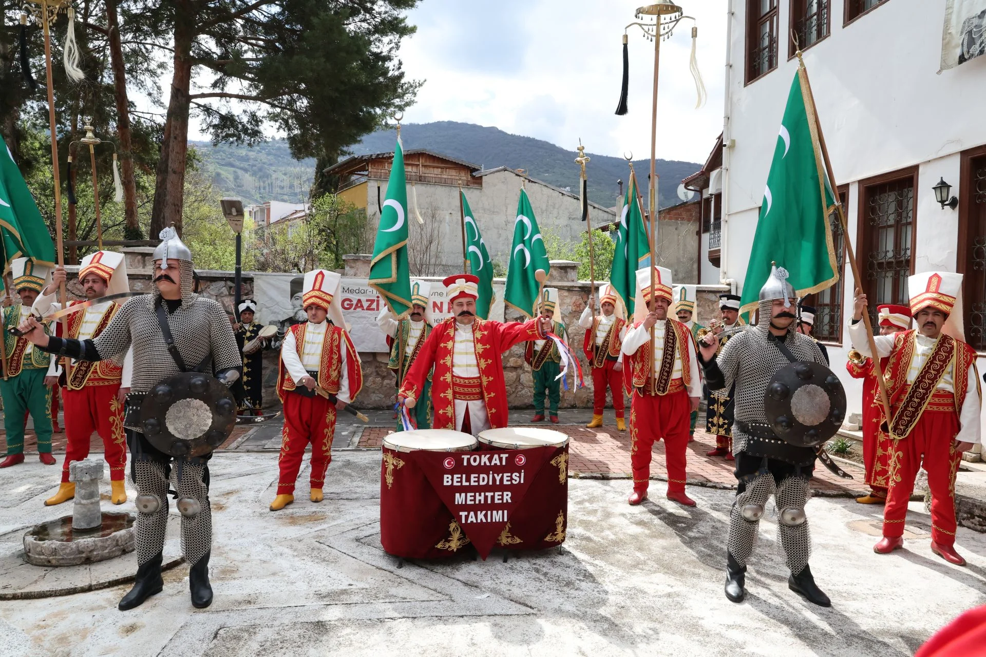"Plevne kahramanı Gazi Osman Paşa Tokat'ta törenle anıldı."