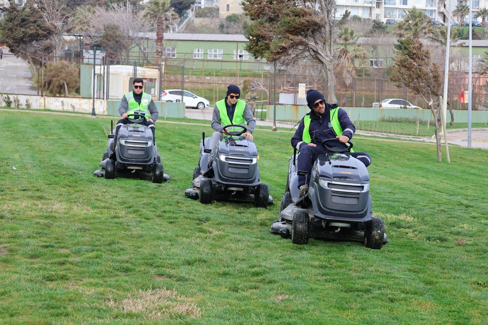 "Parklarda Kapsamlı Bakım Çalışması"