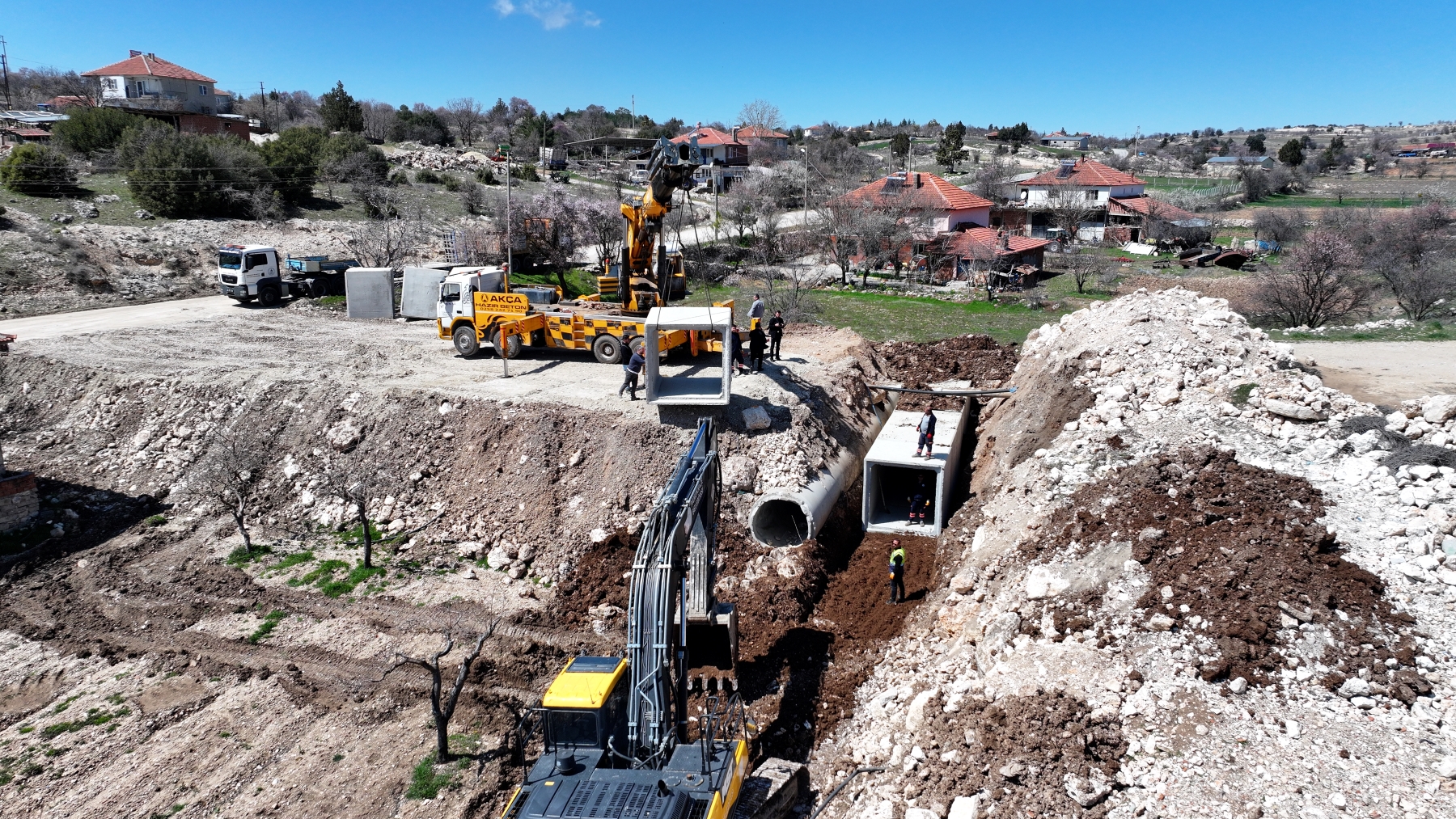 "BAŞKAN ERTEMUR UZUNPINAR’A VERDİĞİ SÖZÜ TUTTU"