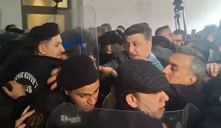 Bursa Büyükşehir Belediyesi el değiştirdi: Yeni Başkan "Şahin Bida"