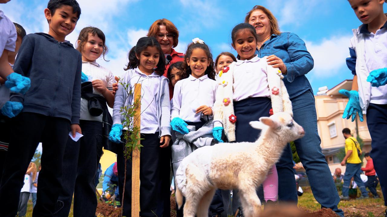 "Didim’de Fidanlar Toprakla Buluştu"