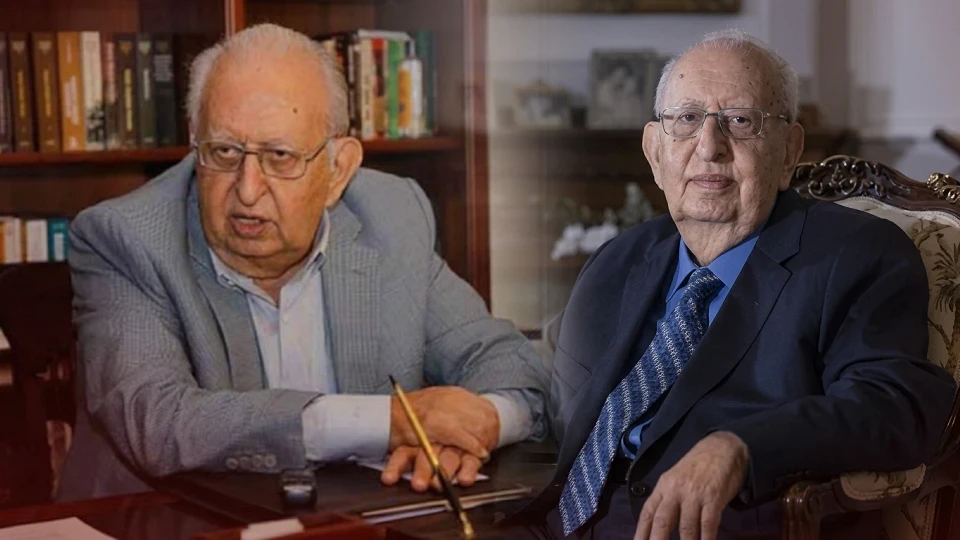 Merkez sağın önde gelen ismi Hüsamettin Cindoruk hayatını kaybetti.