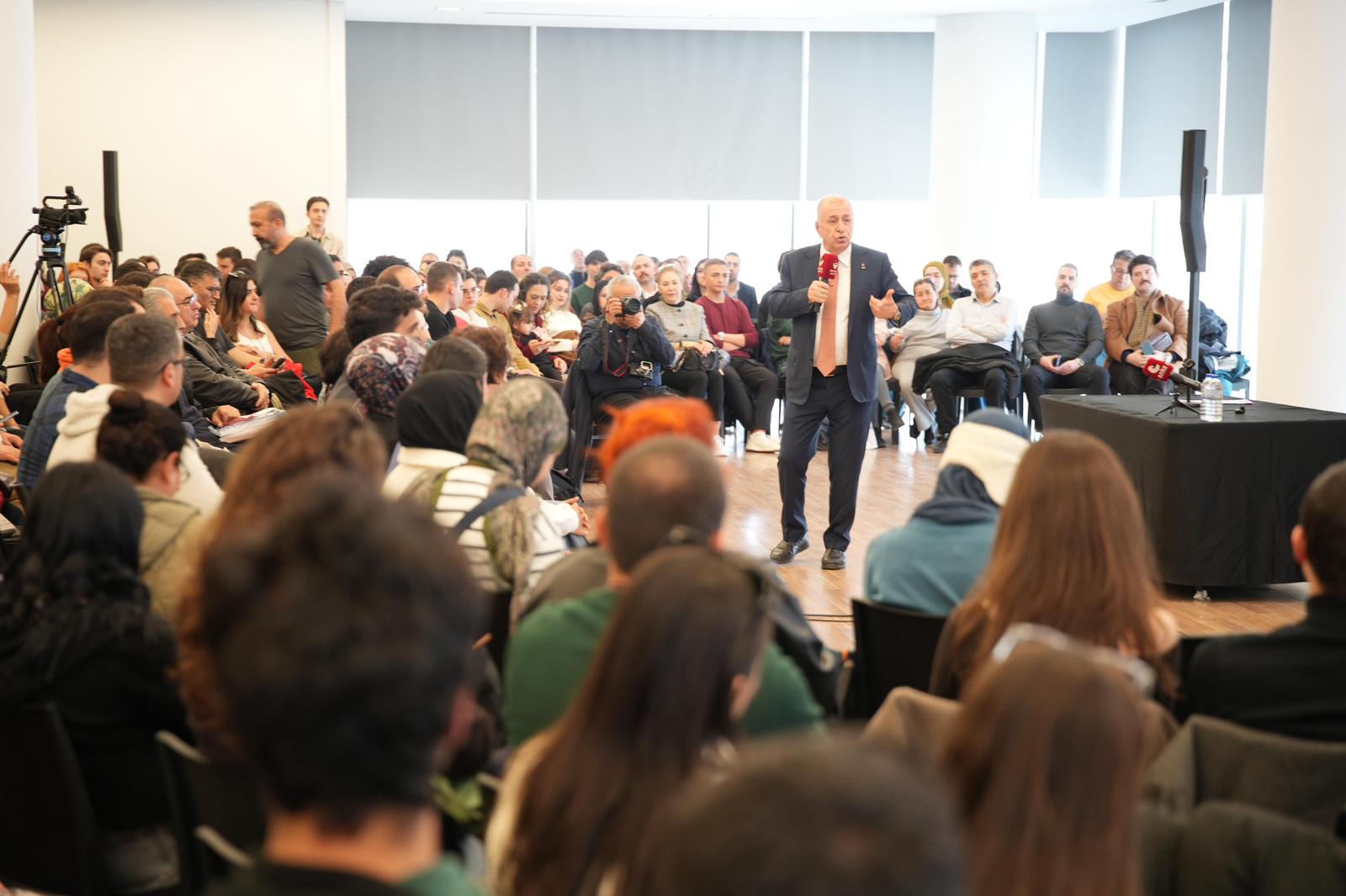 Prof. Dr. Ümit Özdağ 23. Ankara Kitap Fuarına Katıldı.