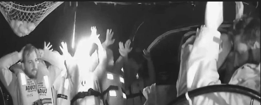 İsrail'den Sumud Filosu Açıklaması: Alıkonulan Aktivistlerin Akıbeti Belli Oldu İsrail Dışişleri Bakanı Sumud Filosu'nda alıkonulan aktivistlerin Yunanistan'da karaya çıkarılacağını açıkladı.