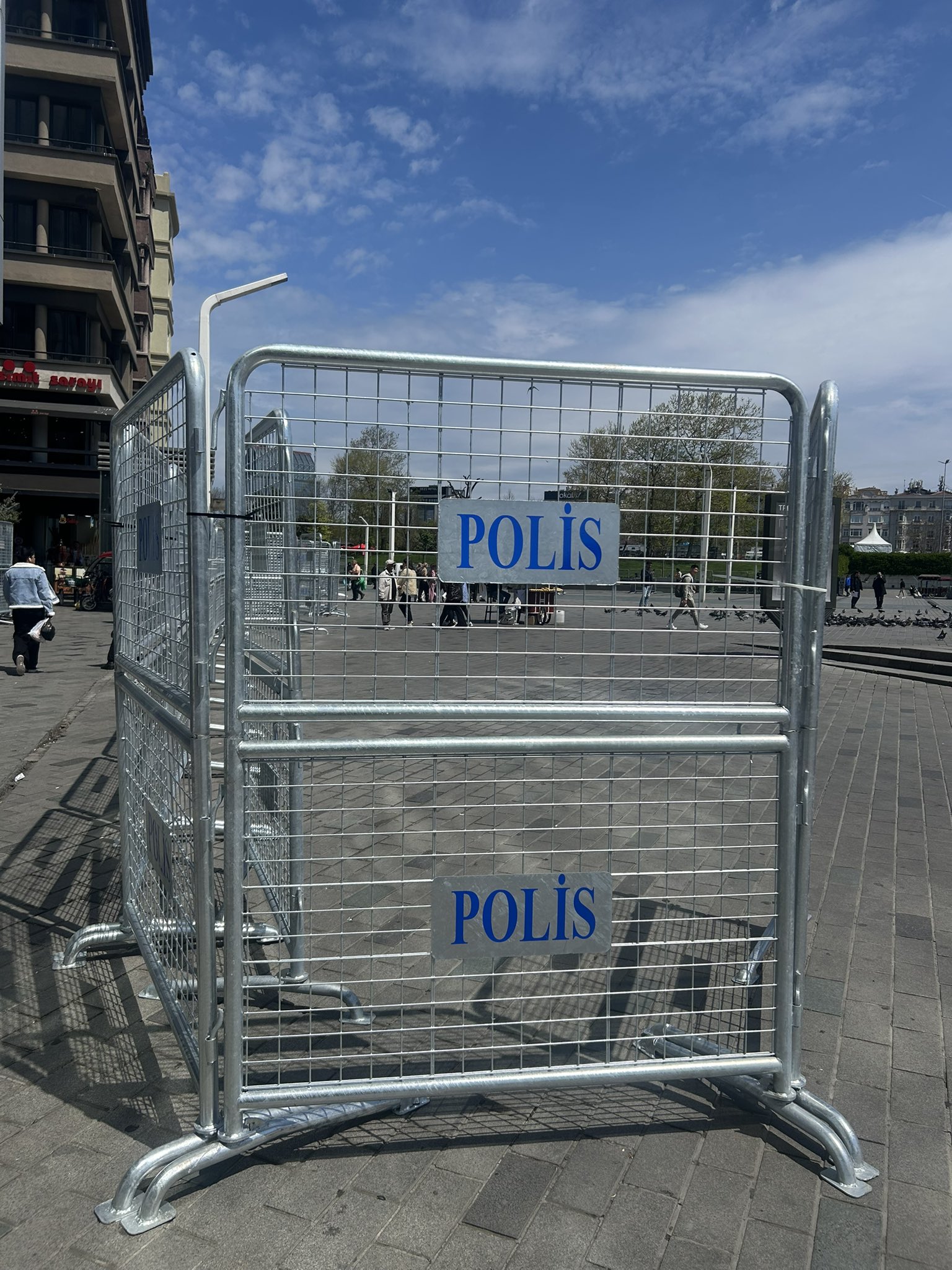 İstanbul'da Olaylı 1 Mayıs: Beşiktaş, Mecidiyeköy ve 15 Temmuz Şehitler Köprüsü'nde Gözaltılar Var