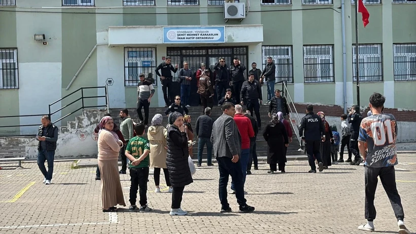 Diyarbakır'da Okul Önünde Silah Sesleri: Pompalı Tüfekli Saldırgan Yakalandı