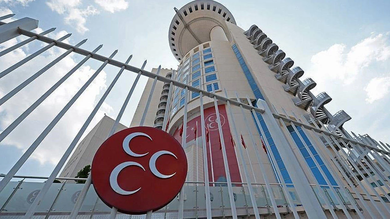 MHP'de bir il teşkilatı daha feshedildi