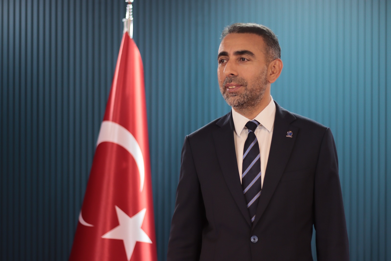 DOST Parti Genel Başkanı Rıdvan Eşin: “Toplum Büyük Bir Stres Yükü Altında”