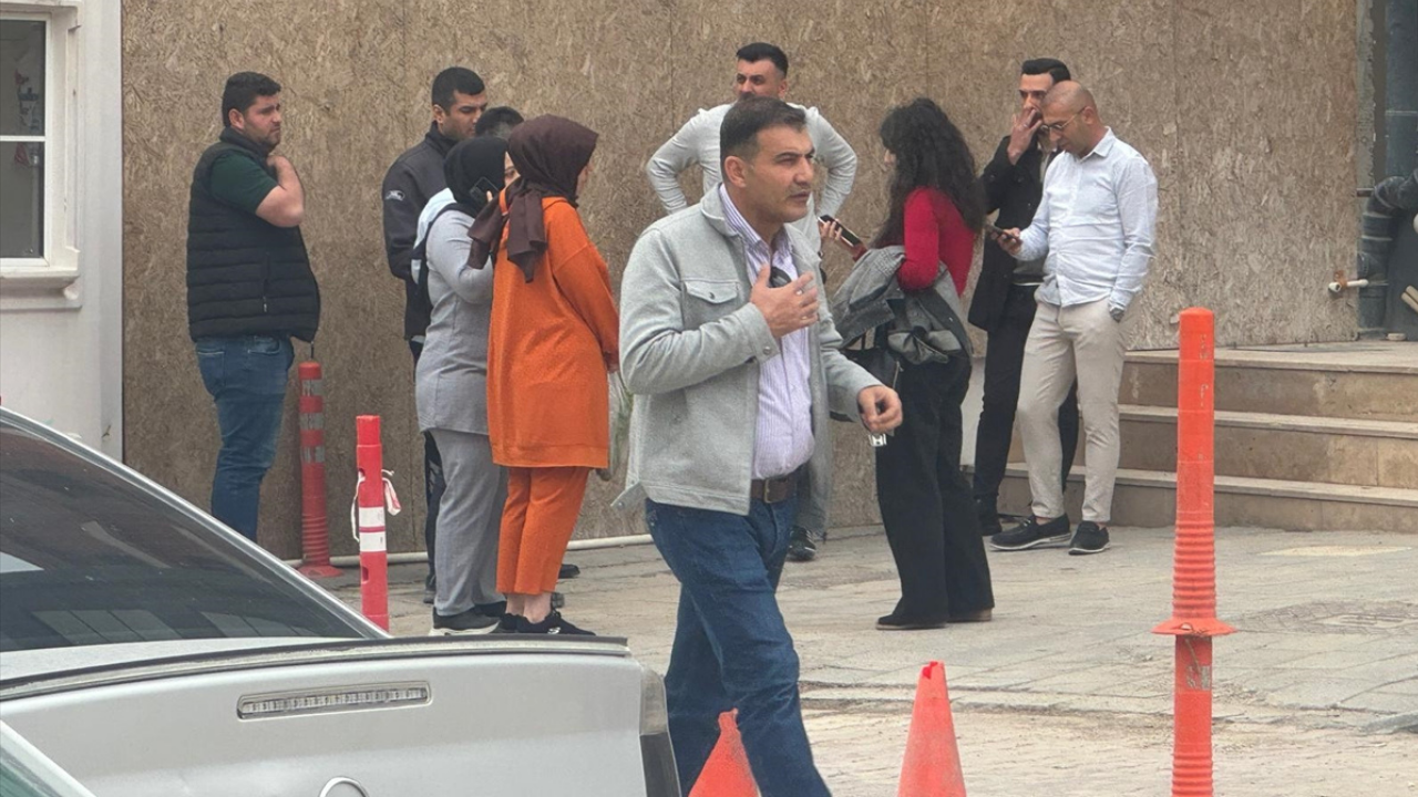 Malatya'da 5.6 şiddetli deprem kameralara böyle yansıdı.