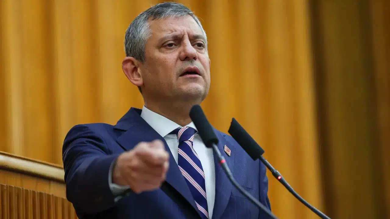 Türkiye'nin gözü Meclis'te... CHP'de 'mutlak butlan' sonrası ilk grup toplantısı: Özgür Özel ne mesaj verecek?