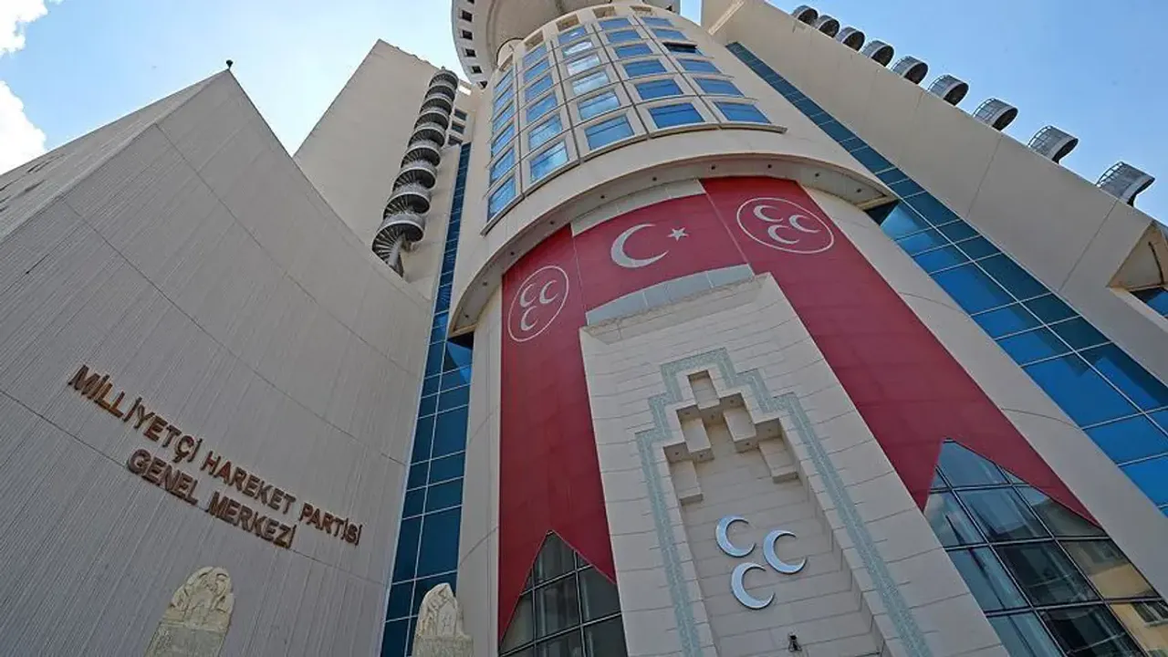 Semih Yalçın duyurdu: MHP'de bir il teşkilatı daha feshedildi