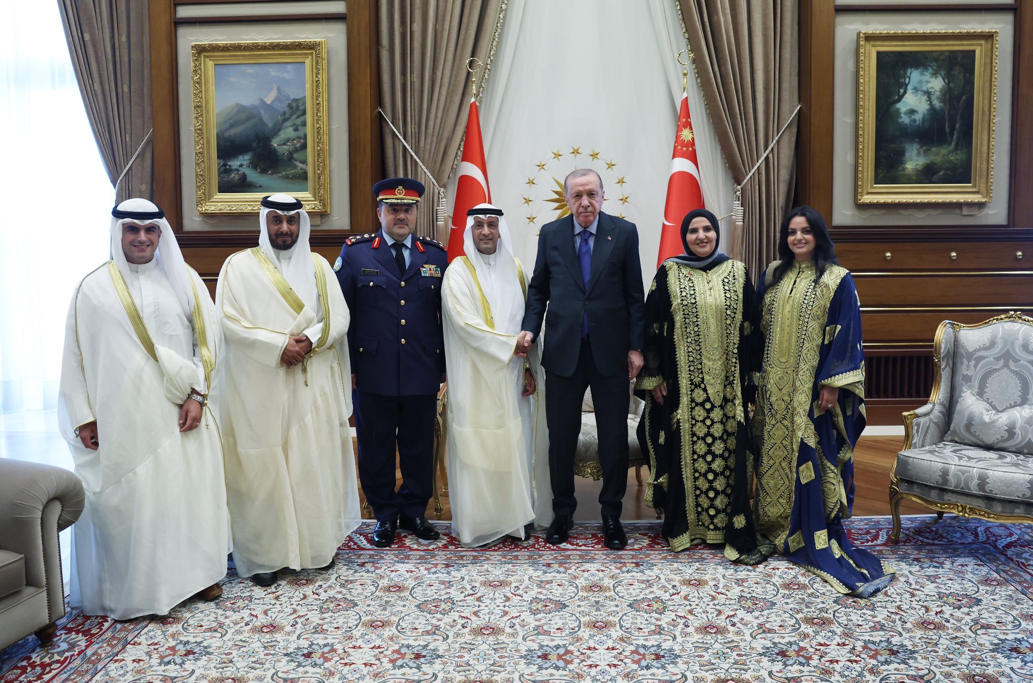 Kuveyt Büyükelçisi Al Shabo'dan Cumhurbaşkanı Erdoğan'a Güven Mektubu