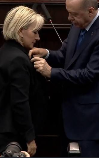 CHP'DEN AK PARTİ'YE: NİMET ÖZDEMİR'İN SİYASİ YOLCULUĞUNDA YENİ DURAK