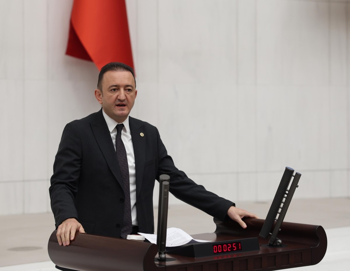 KONYA’DA EKMEK, SİMİT VE ETLİEKMEK ZAMLARI TEPKİ ÇEKİYOR: GIDA FİYATLARI TARTIŞMASI BÜYÜYOR