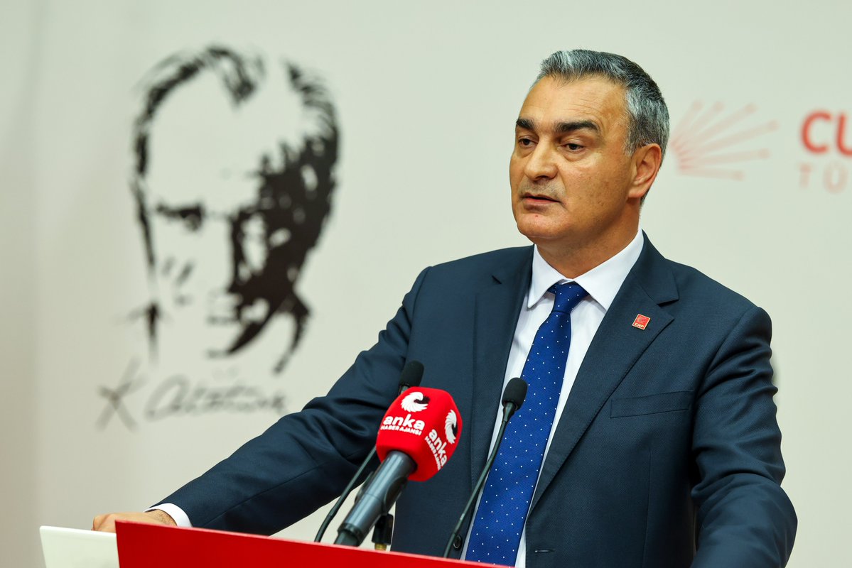 CHP'de 7 il başkanı görevden alındı