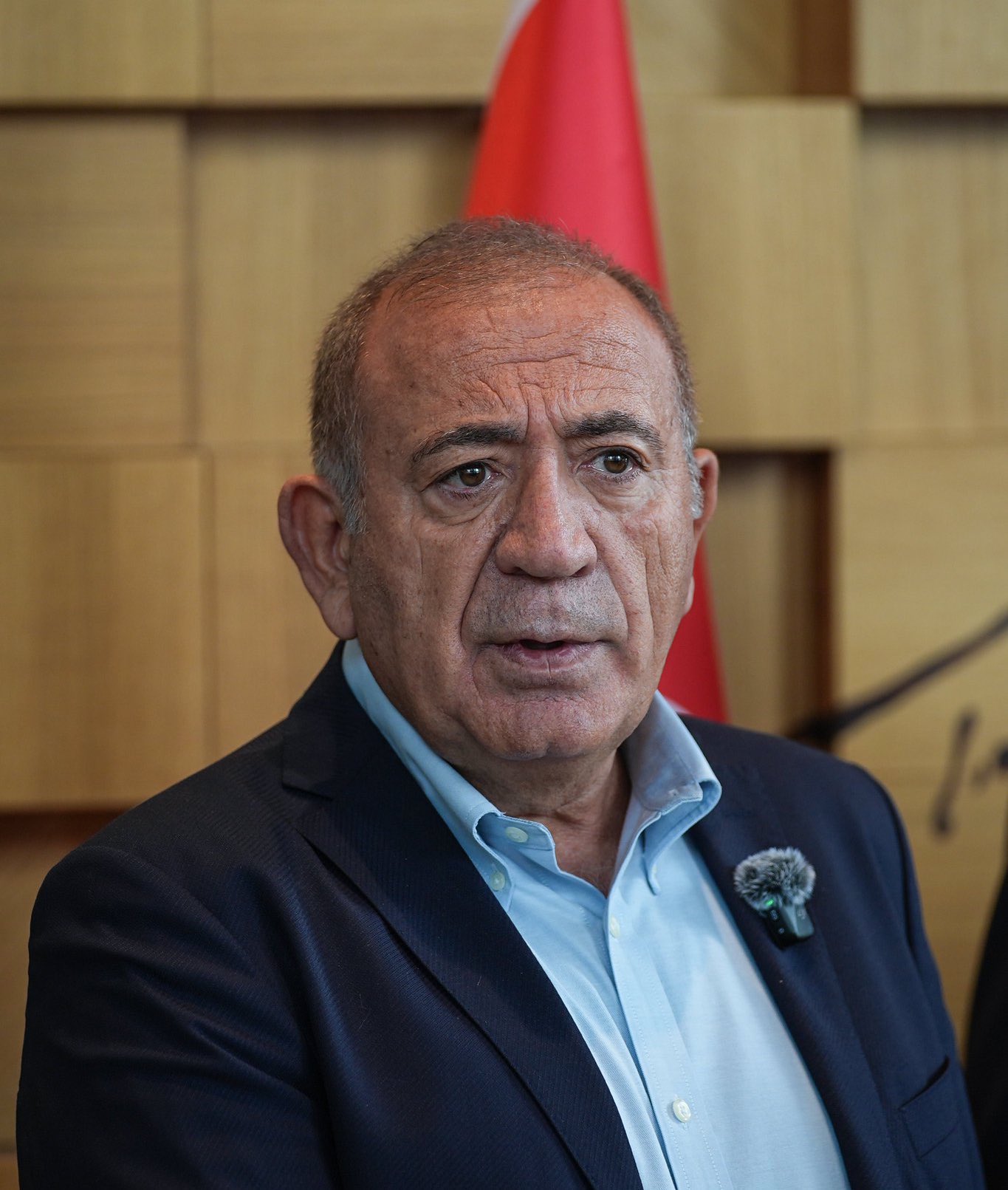 Gürsel Tekin'den Dikkat Çeken Paylaşım: "Bazı Ayrılıklar Kayıp Değildir"