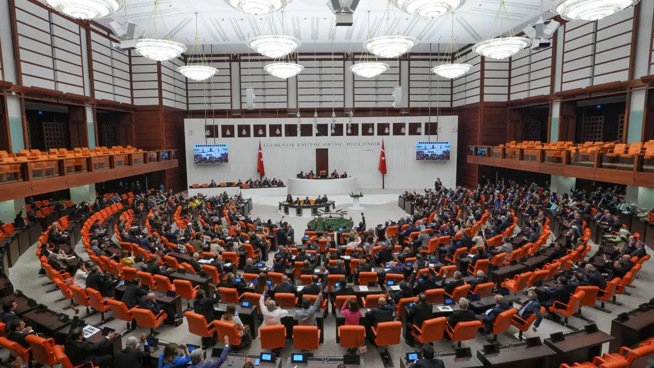 TBMM'de 'çerçeve yasa' görüşmesi: TBMM'de kabul edilerek yasalaştı!