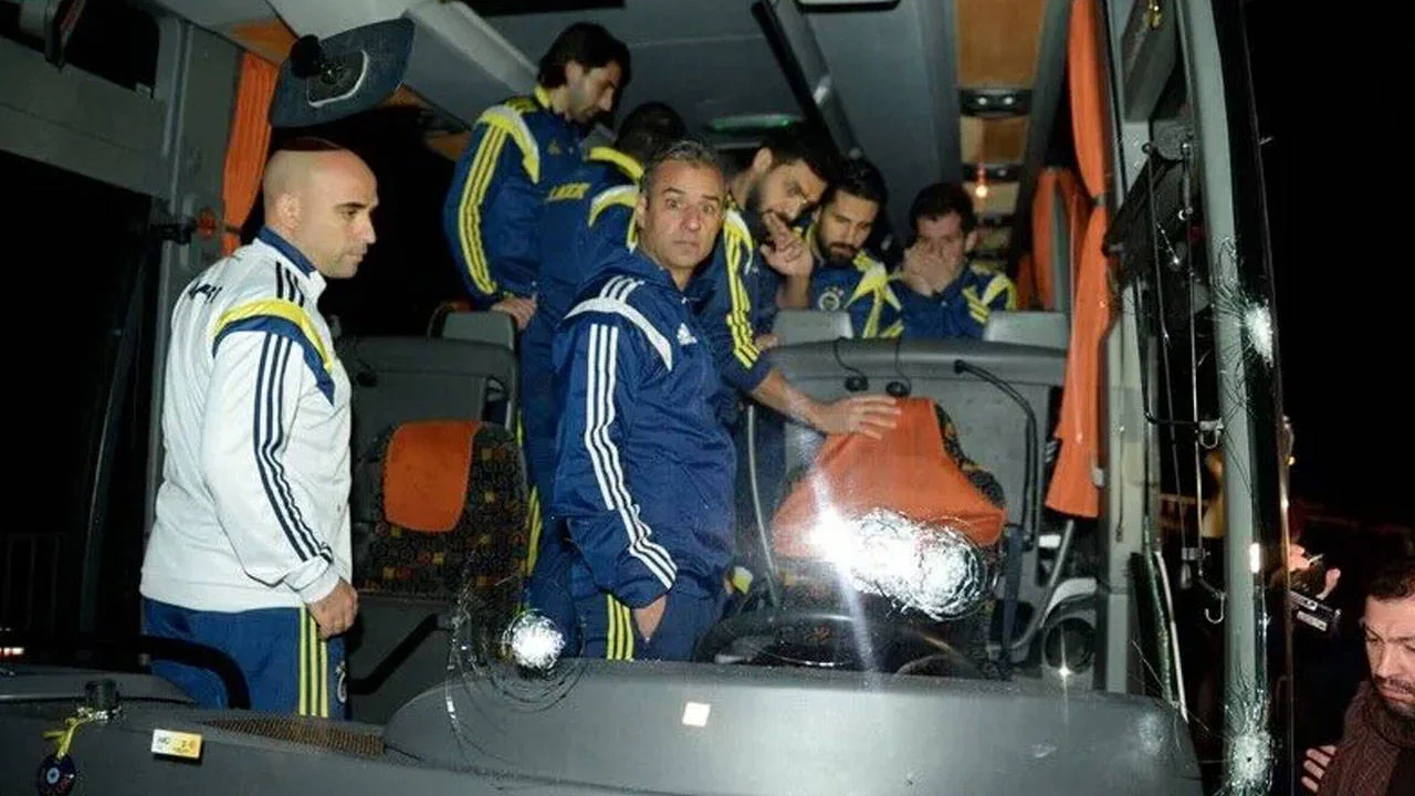Fenerbahçe otobüsüne silahlı saldırı soruşturması: 5 kişi gözaltına alındı