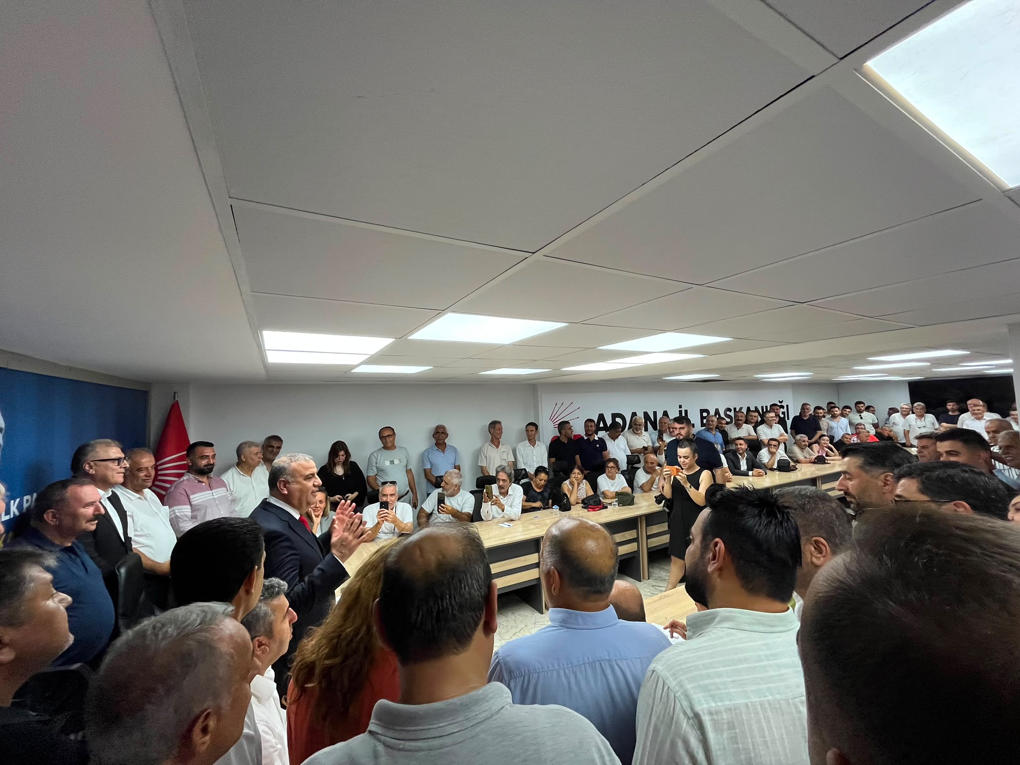 Cemal Canpolat’a Adana’da coşkulu karşılama: Partimizi yeniden ayağa kaldıracağız!