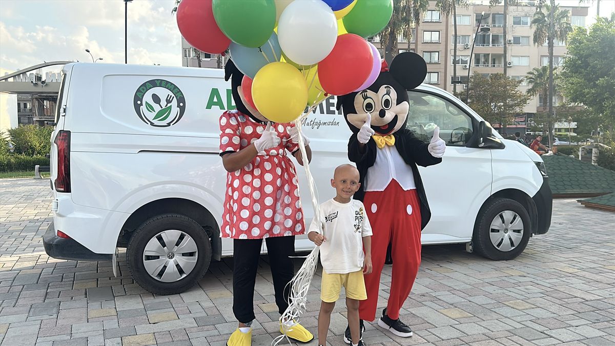 7 Yaşındaki Ege’nin Kanserle Mücadelesi Mutlu Sonla Bitti: Gökyüzüne 300 Balon Bırakıldı