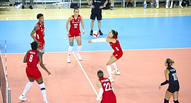 GENÇ SULTANLAR TURNUVAYI İKİNCİLİKLE NOKTALADI