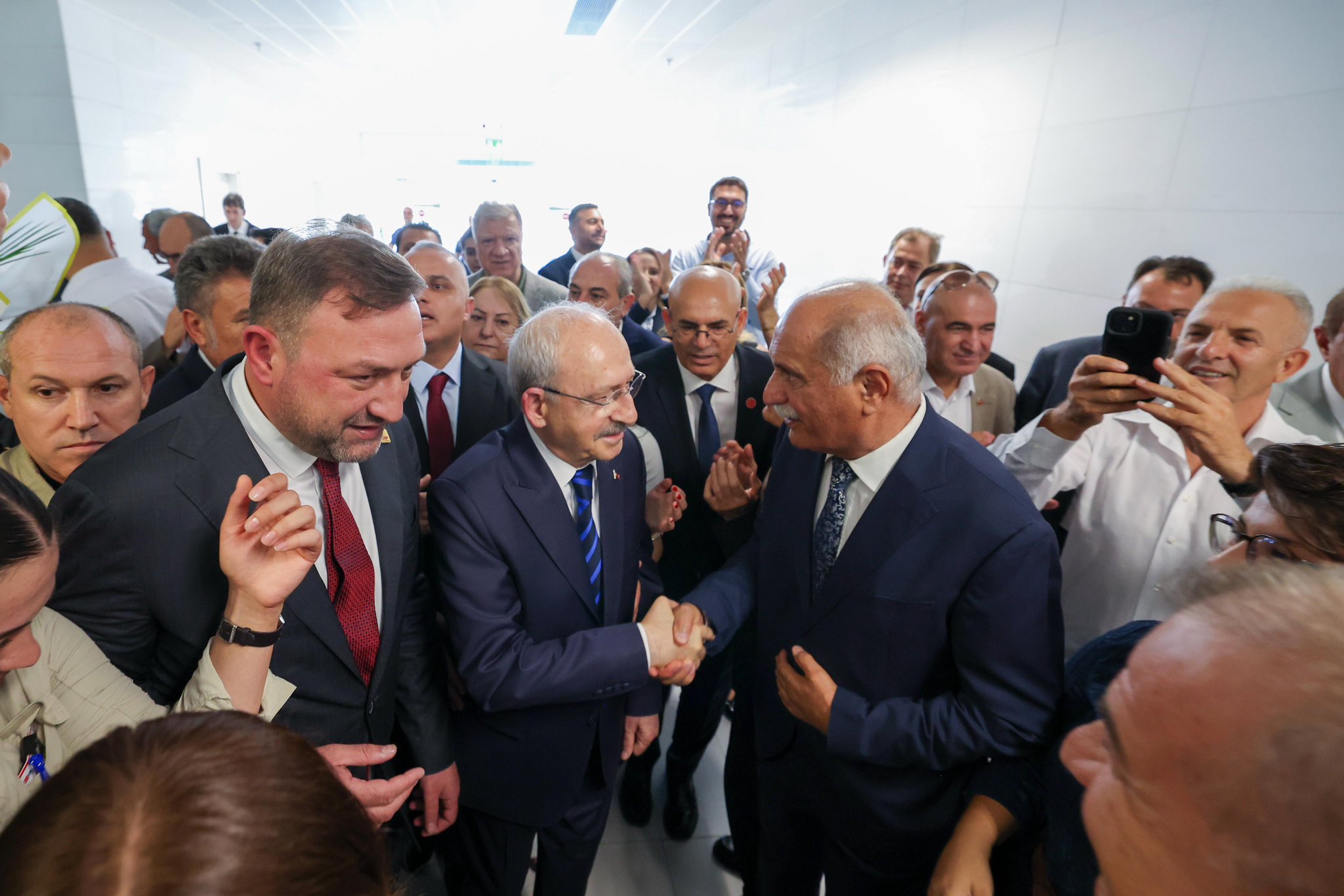 CHP GENEL BAŞKANI KILIÇDAROĞLU, İZMİR’DE ESBAŞ’I ZİYARET ETTİ