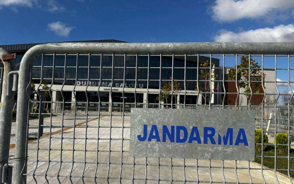 İBB DAVASINDA 2 İSİM HAKKINDA TAHLİYE KARARI