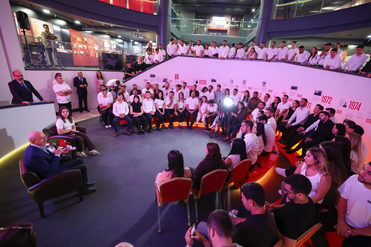 Kılıçdaroğlu: “siz siyasetle ilgilenmek zorundasınız”