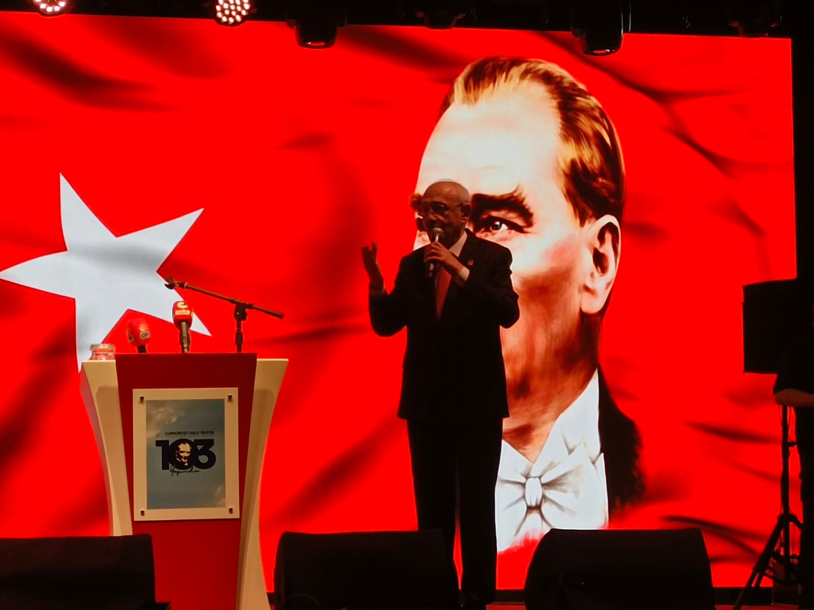 CHP 130. kuruluş yıldönümünde TİVİ6'ya özel açıklamalar
