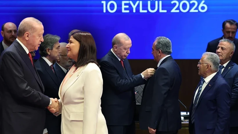 AK Parti'ye Katılımlar Sürüyor