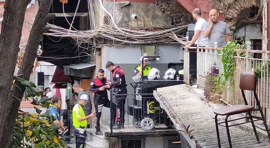 Fatih'te döviz bürosunda silahlı çatışma: 2 Ölü, 2 yaralı