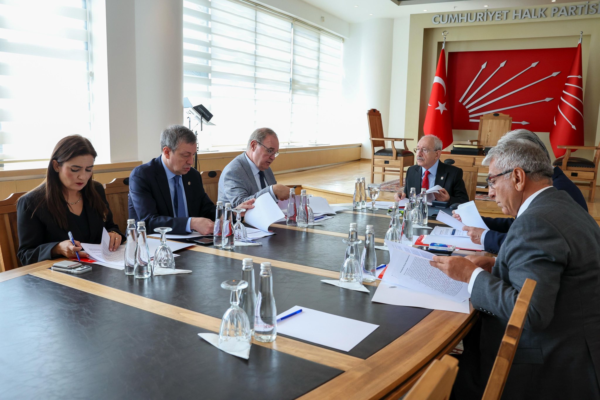 Kılıçdaroğlu, CHP ekonomi masası toplantısına başkanlık etti