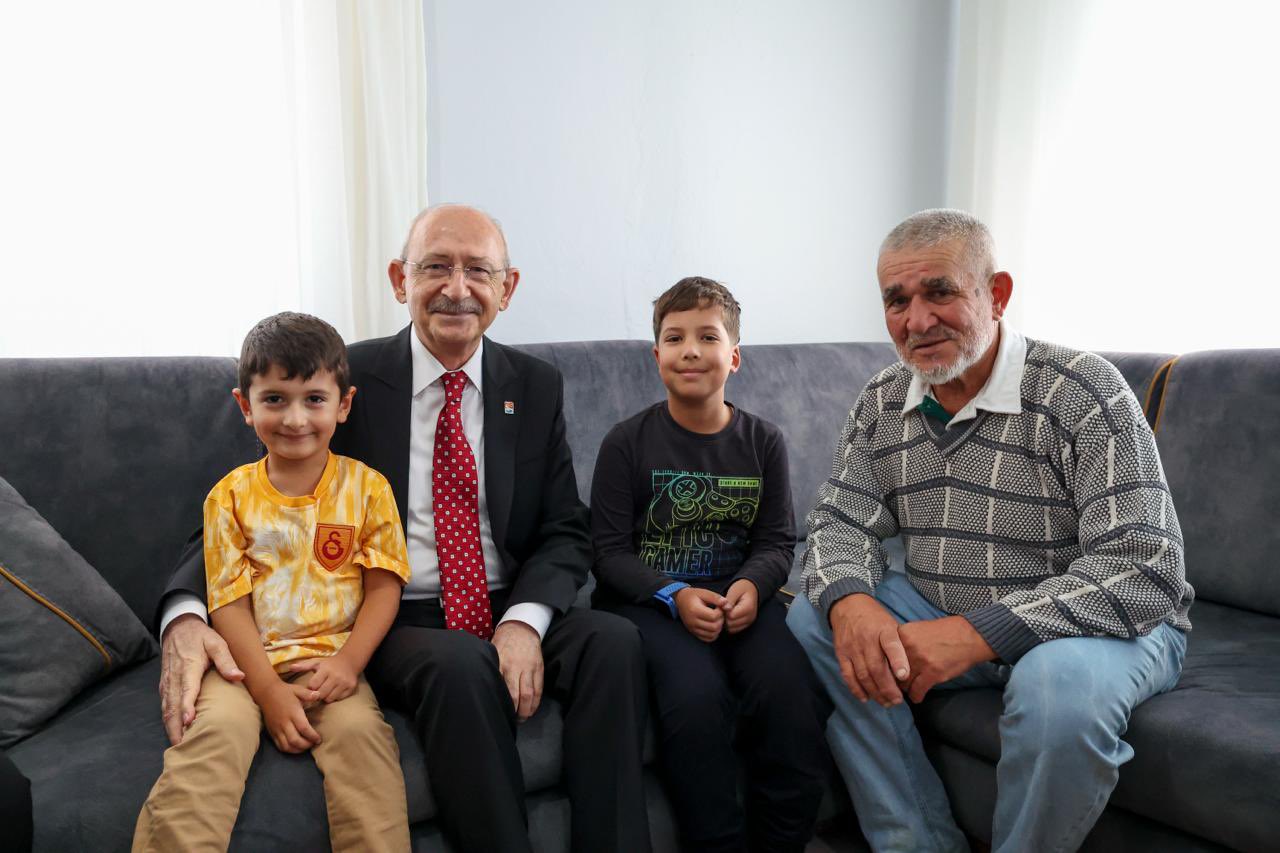 CHP Genel Başkanı Kılıçdaroğlu Özvarlı Ailesini Ziyaret etti