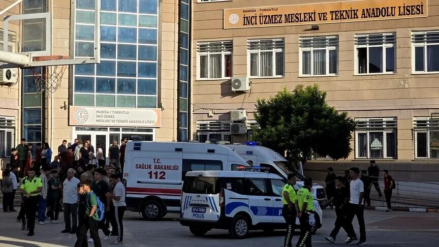 Manisa'da okul yakınında silahlı olay: 8 kişi etkilendi, süpheli gözaltında