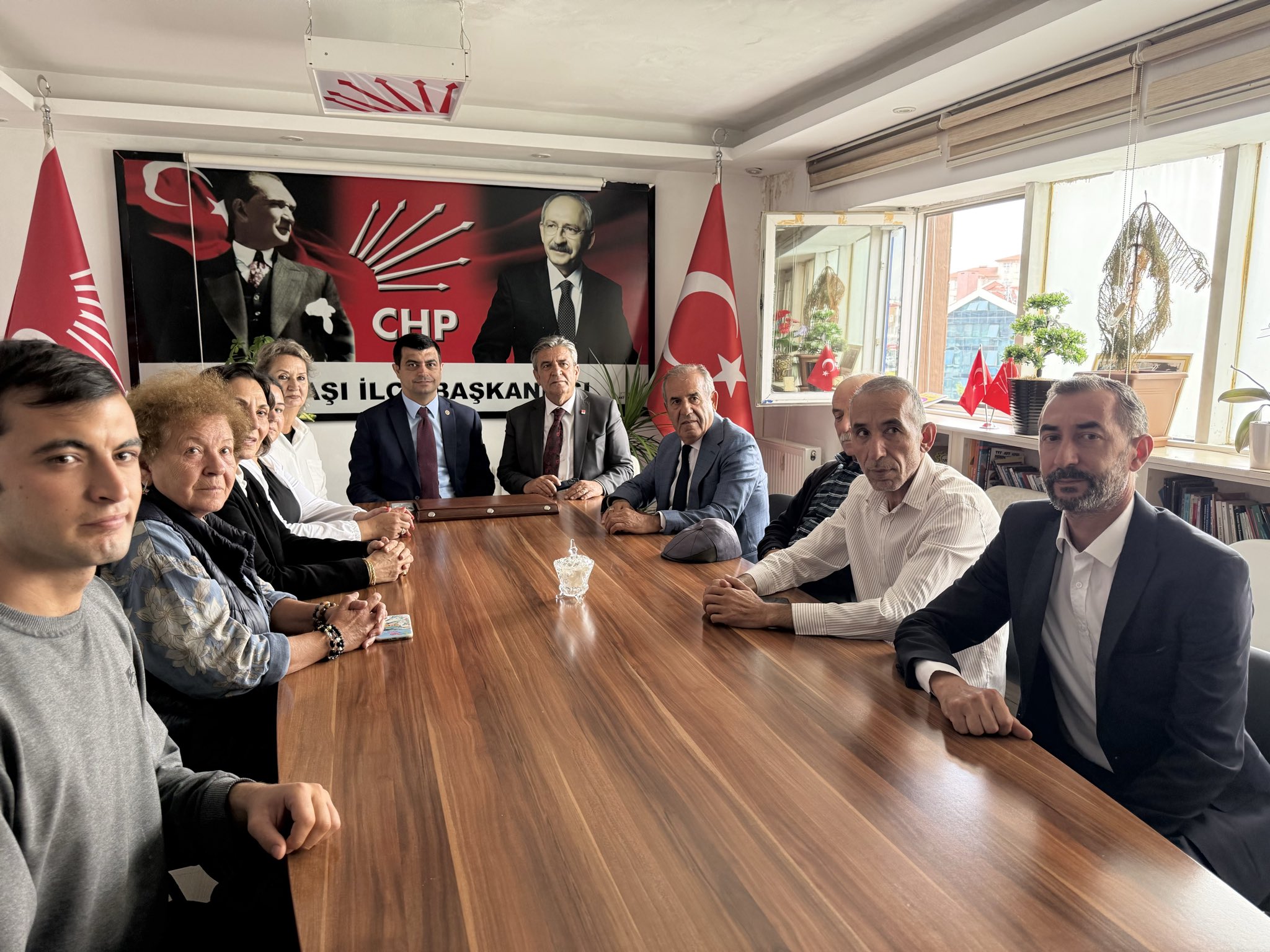 Deniz Demir’den ‘kara gün’ hatırlatması: CHP tek mevsimlik çiçek değildir!