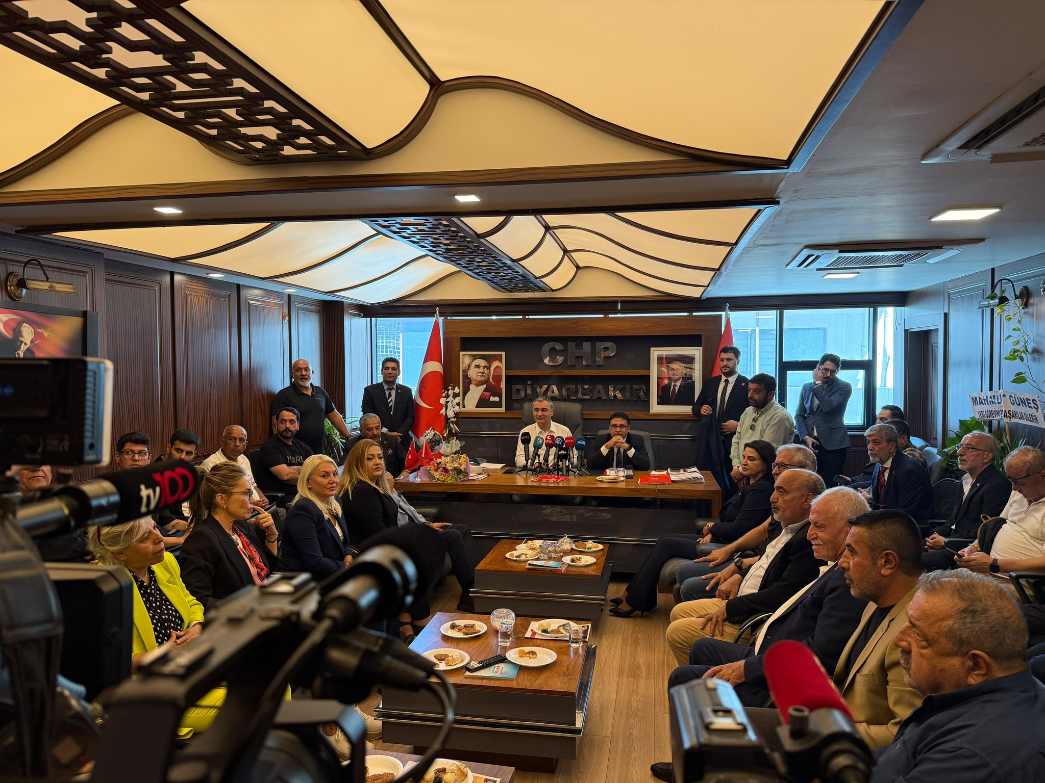 Müslim Sarı’dan Belediye Başkanlarına AK Parti Tepkisi
