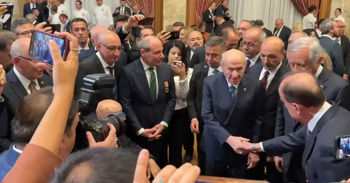 Mecliste Bahçeli hariç kimse yoktu